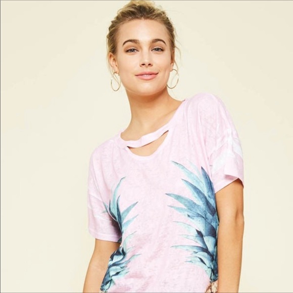 Promesa Tops - Knit tee with Pineapple graphic